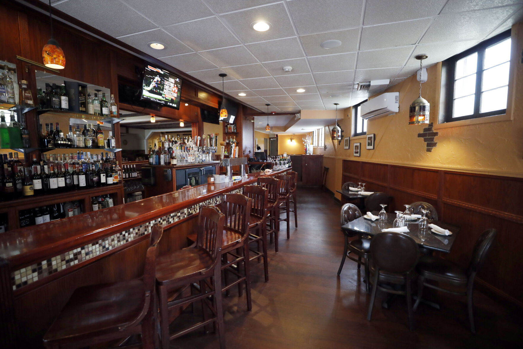 RJ's Restaurant bar